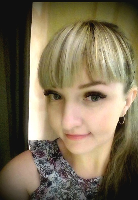 Suzanna • 32 • Russia