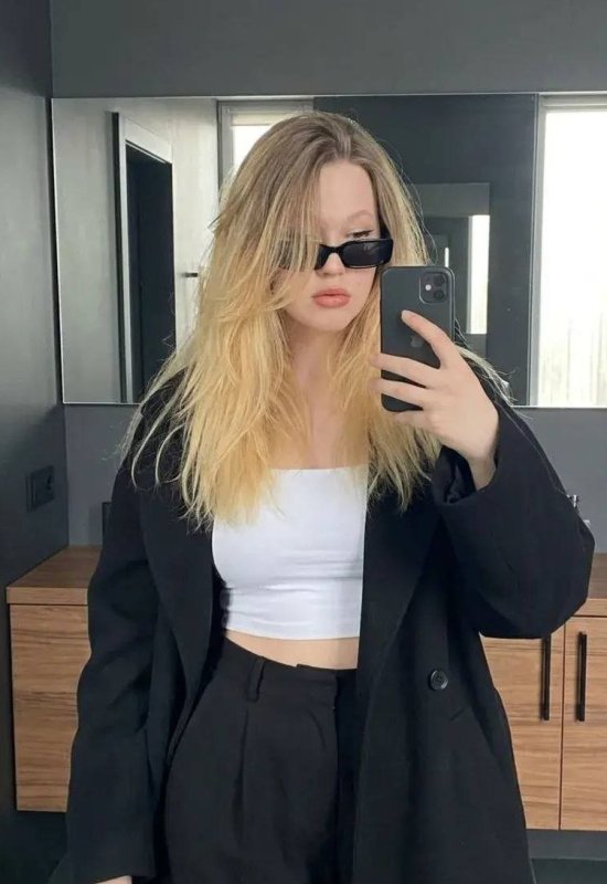 Vladilena • 23 • Russia