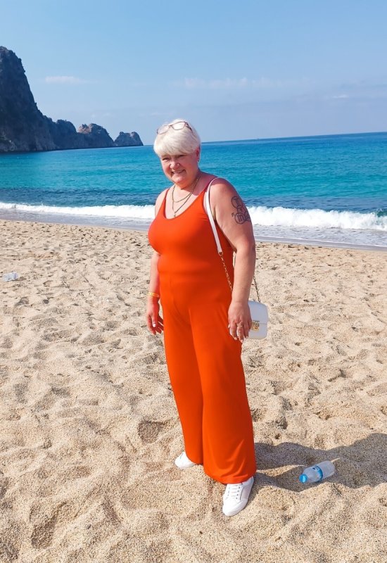 Olga • 57 • Russie