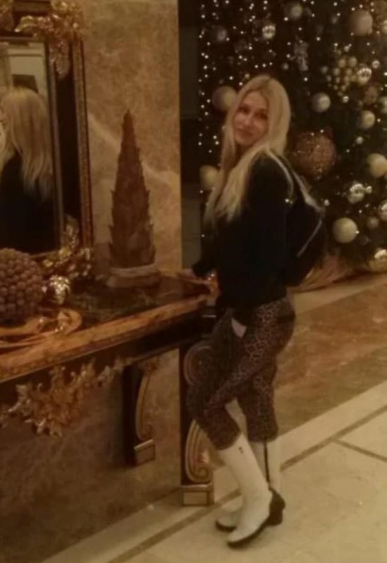 Olga • 54 • Russie