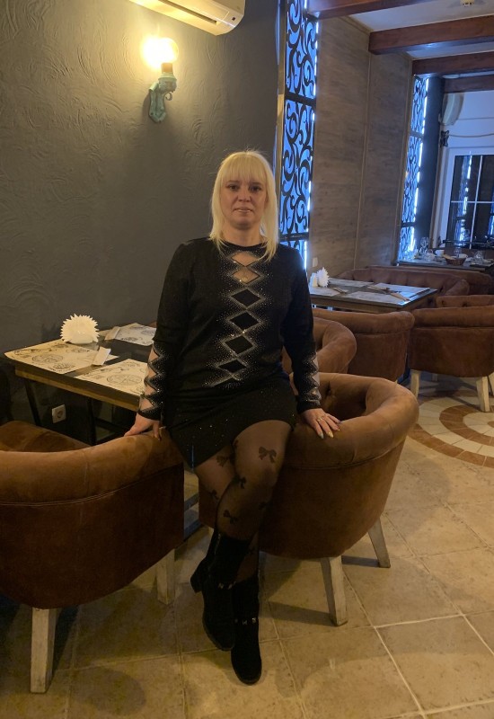 Tatiana • 52 • Україна