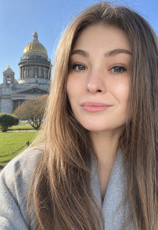Larisa • 43 • Russia