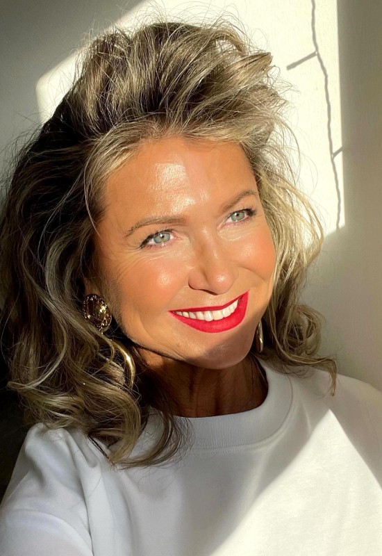 Nadeia • 52 • Ukraine 🇺🇦