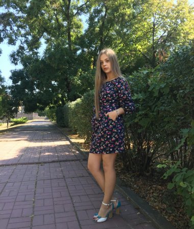 Yanishka, 35