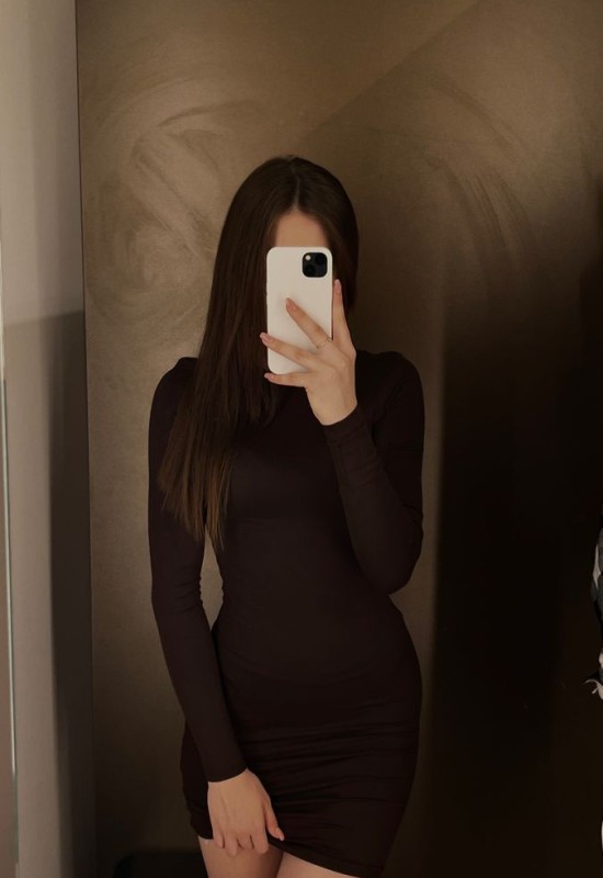 Cat • 20 • Russie