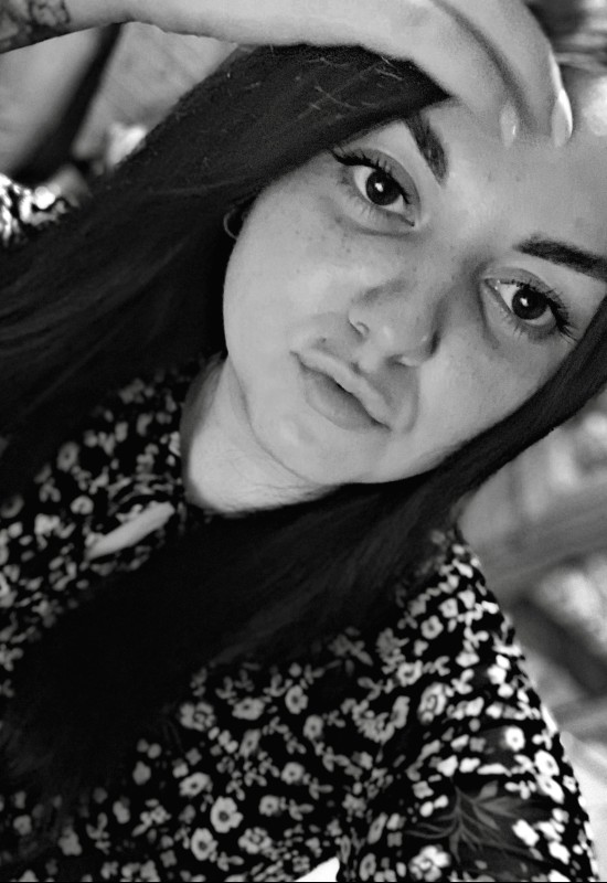 Alena • 30 • Russie