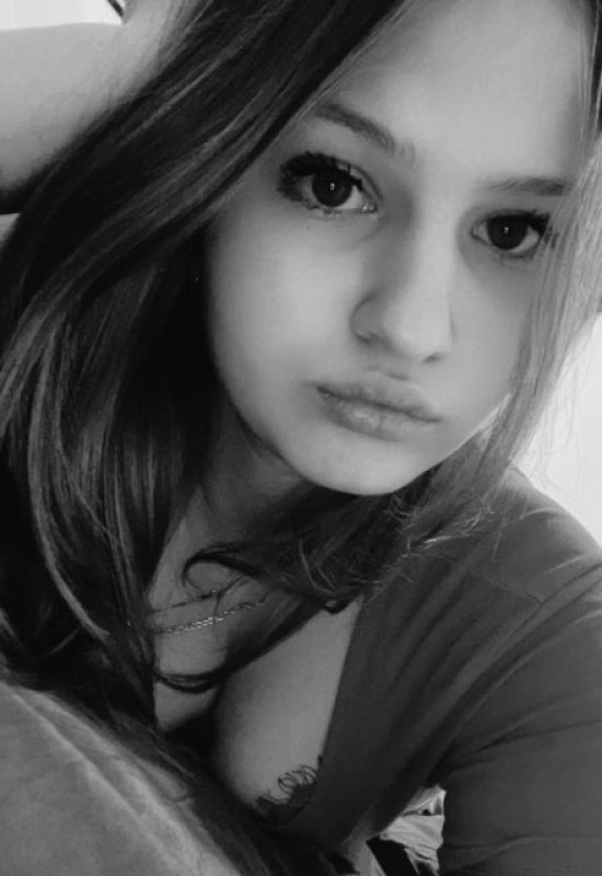 Milana • 18 • Росія