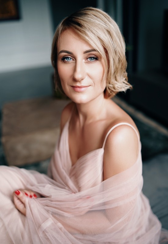 Anna • 47 • Україна