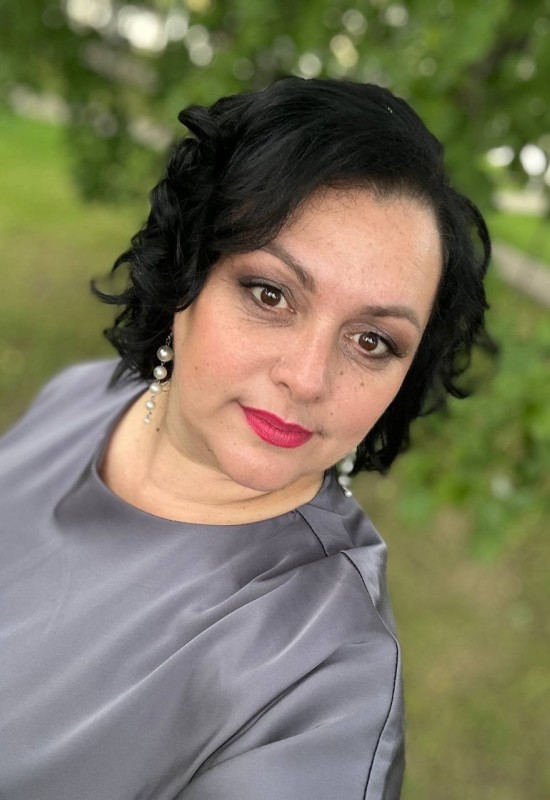 Alfia • 44 • Russie