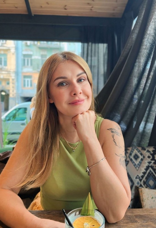 Alina • 50 • Belgique