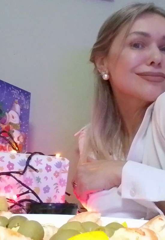 Olga • 51 • Russie