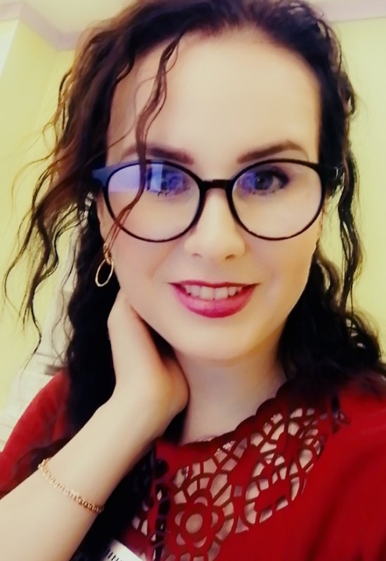 Anna • 39 • Russie