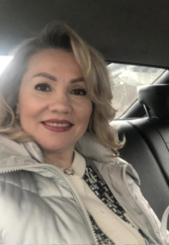 Olga • 55 • Russie