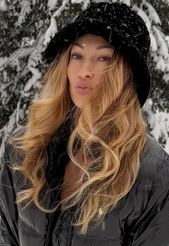 Svetlana • 43 • Білорусь