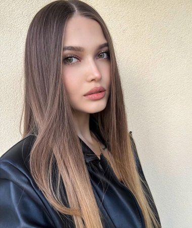Vika, 19
