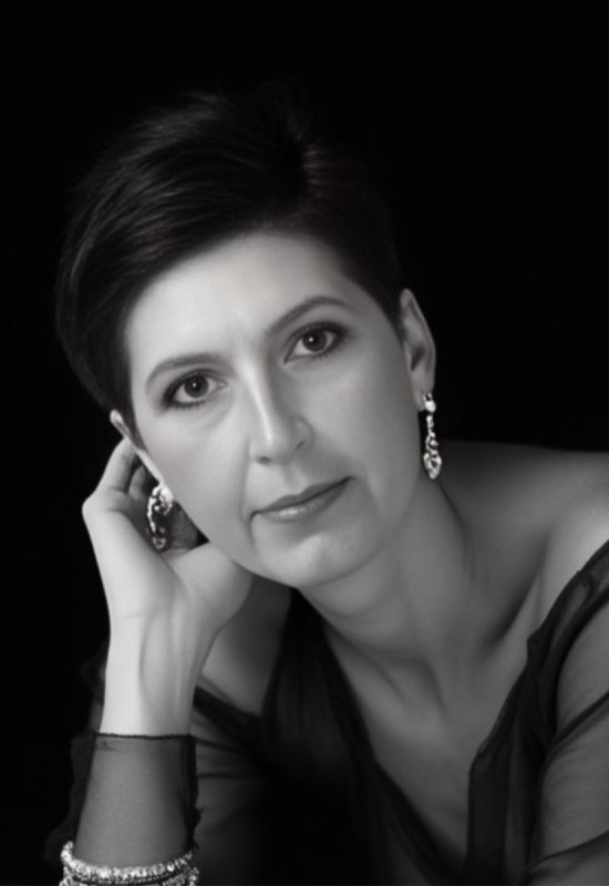 Irina • 57 • Belarus