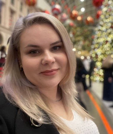 Ksenia, 22