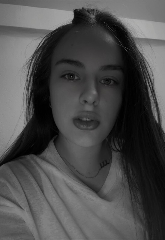 Aliana • 24 • Russie