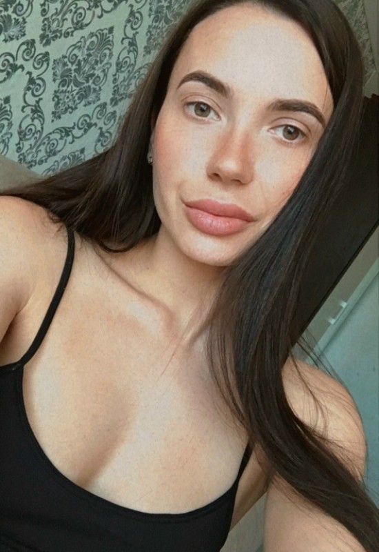 Anutta • 37 • Russia