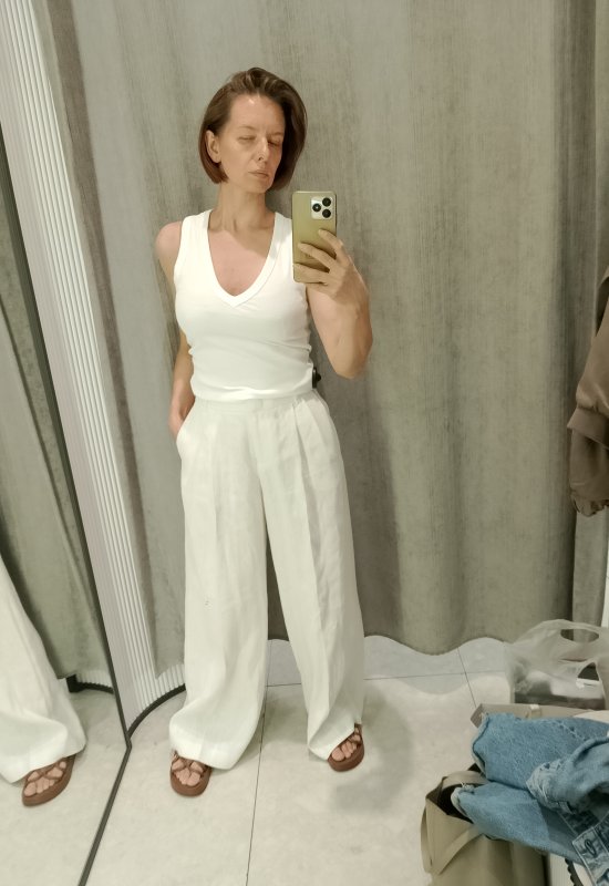 Elena • 45 • Russia