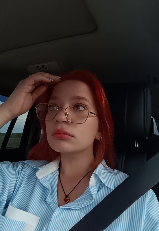 Maria • 21 • Russia