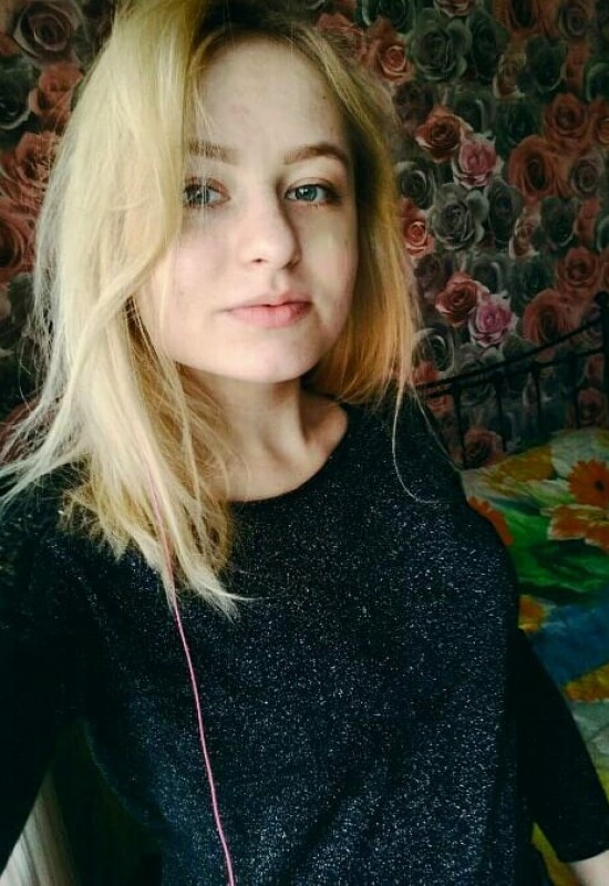 Heely • 27 • Germany