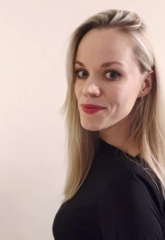 Vera • 39 • Russia