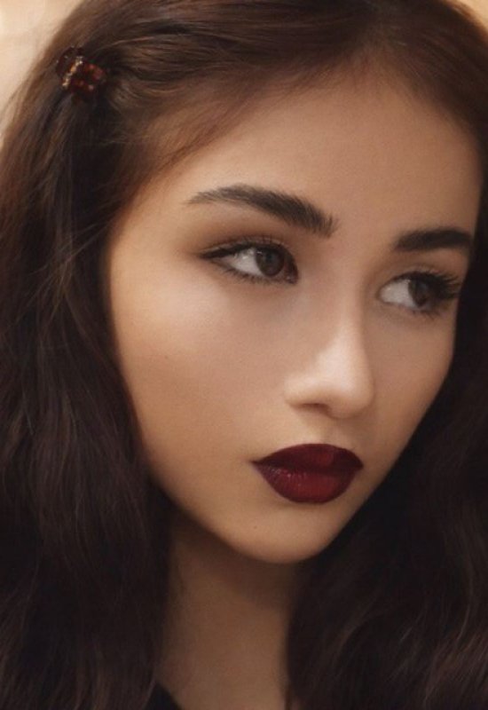 Polina • 21 • Russia