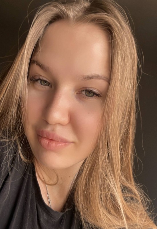 Daria • 25 • Україна