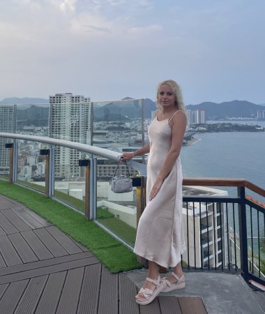 Olga, 36