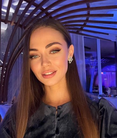Yuliya, 37