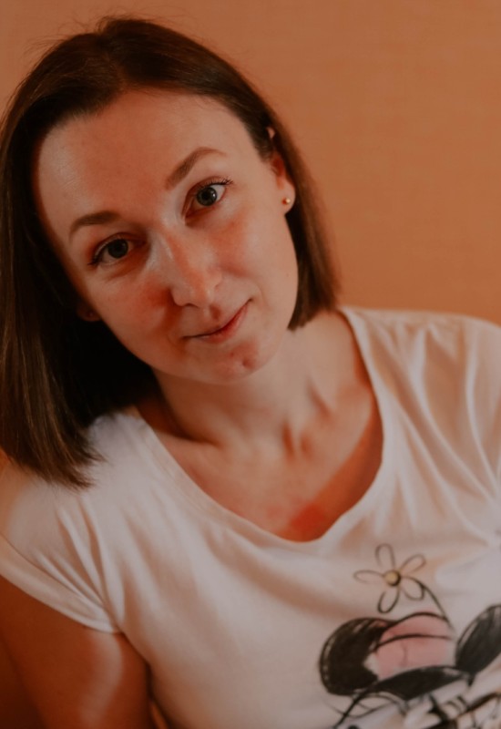 Olga • 41 • Росія