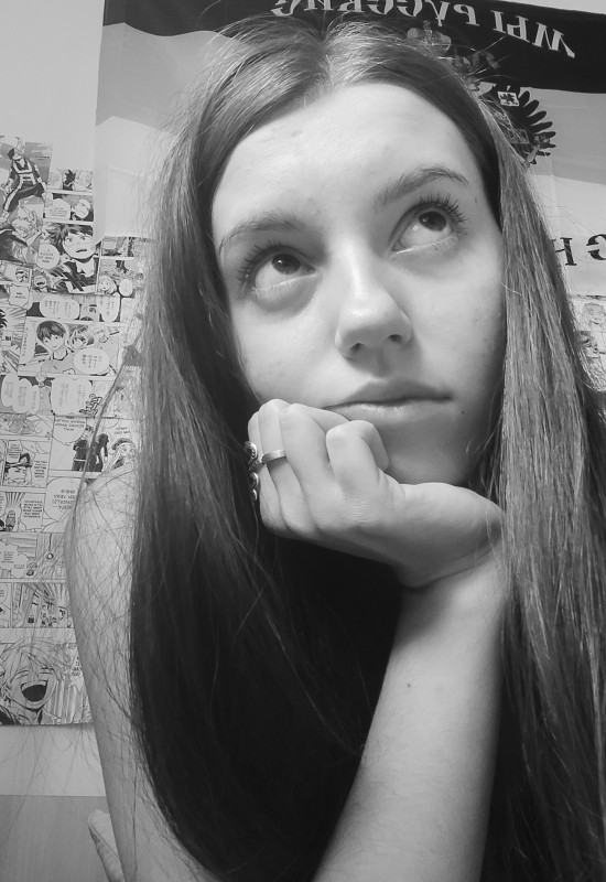 Lina • 18 • Russia