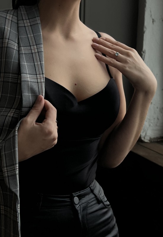 Irina • 34 • Russia