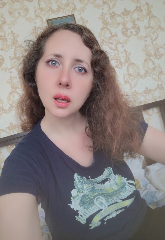 Oxana • 36 • Ukraine