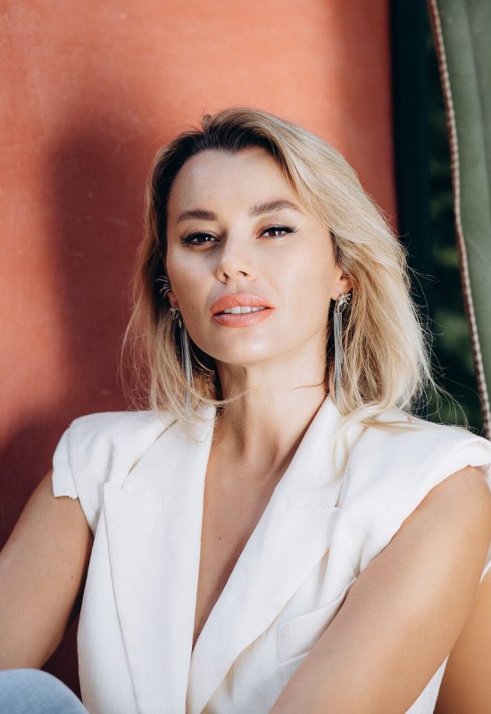 Lena • 38 • Espagne