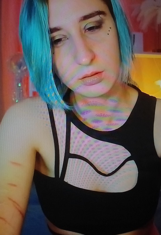 Lana • 25 • Russia