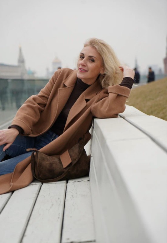 Anna • 49 • Russia