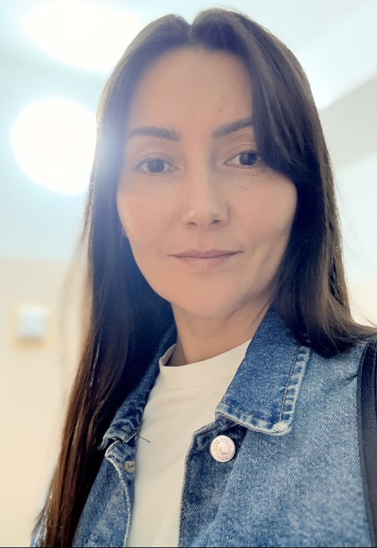 Oxana • 38 • Russia