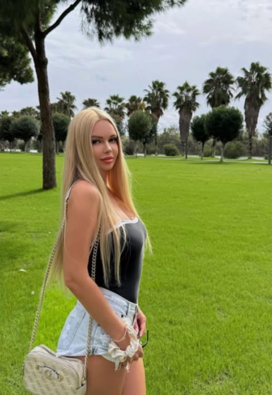 Alena • 30 • Kazakhstan