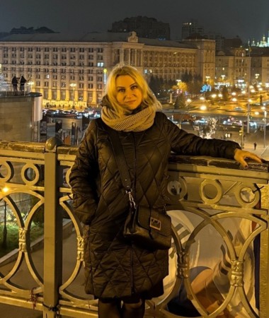 Oksana, 49