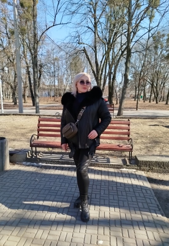 Alla • 51 • Ukraine