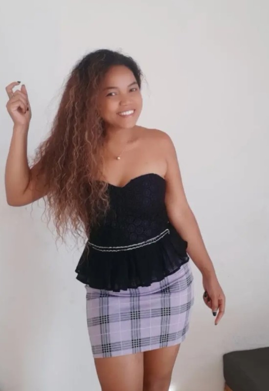 Sandra • 29 • Madagascar