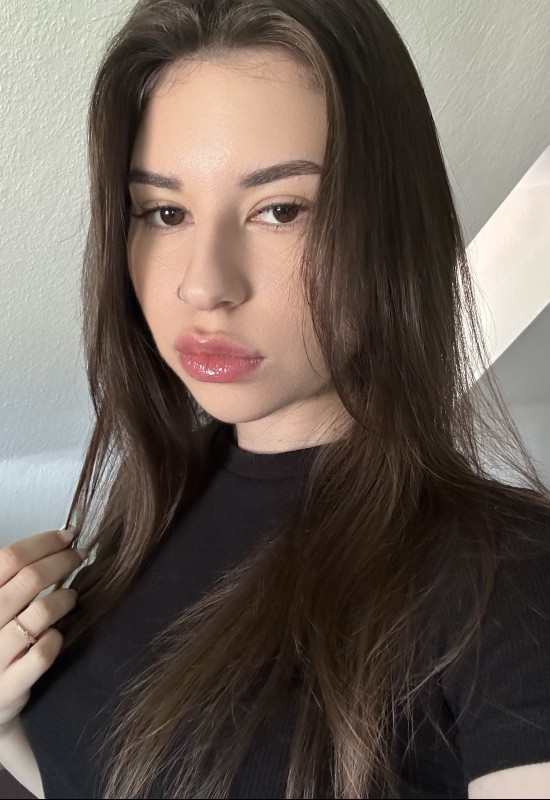 Julia • 23 • Ukraine