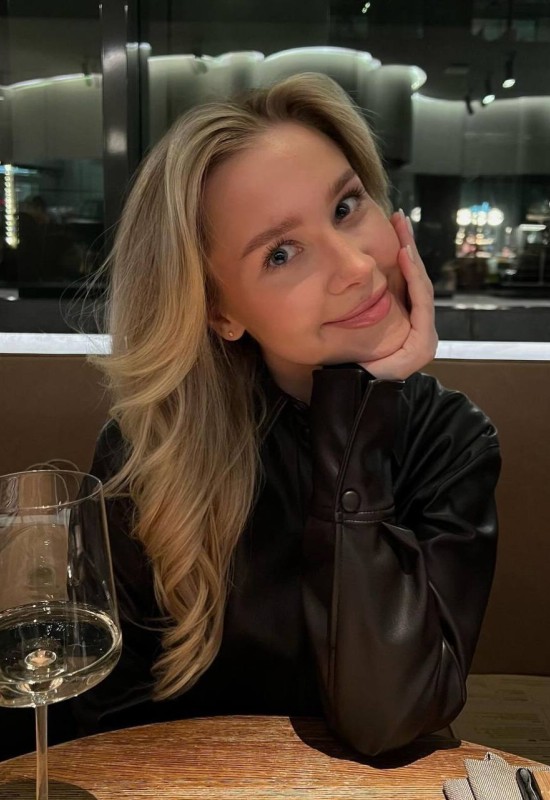 Daria • 25 • Ukraine 🇺🇦