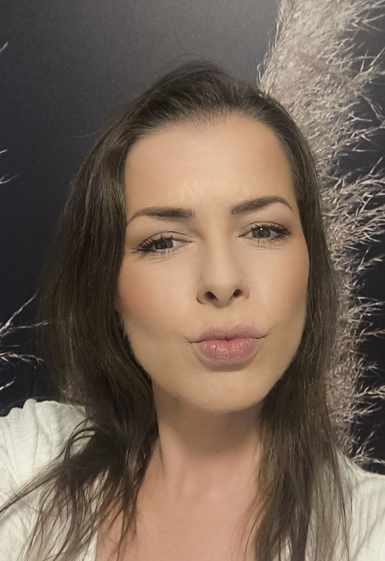 Mareike • 48 • France