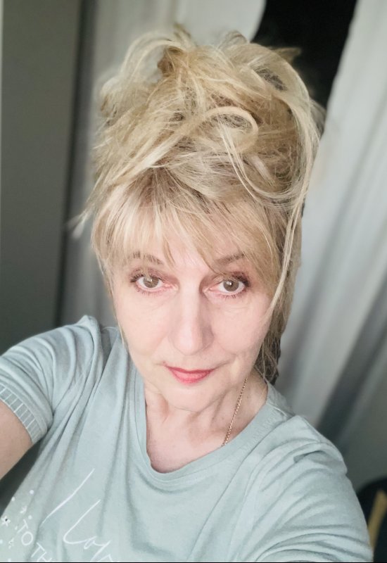 Lyudmila • 58 • Russie