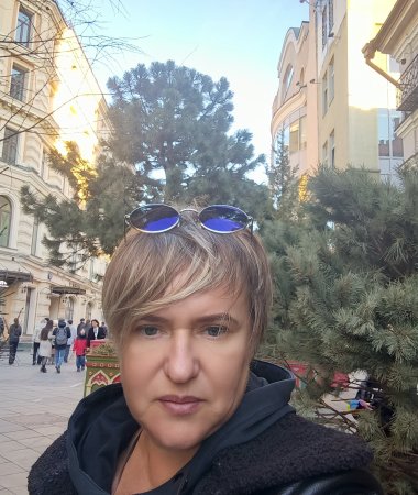 Yulia, 51