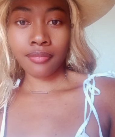 Marie sylvie , 25