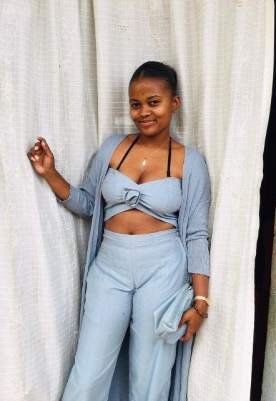 Nancy • 21 • Madagascar